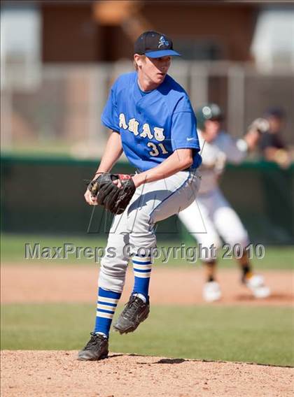 Thumbnail 2 in Bishop Amat vs. Edison (Diamond Sports National Classic) photogallery.