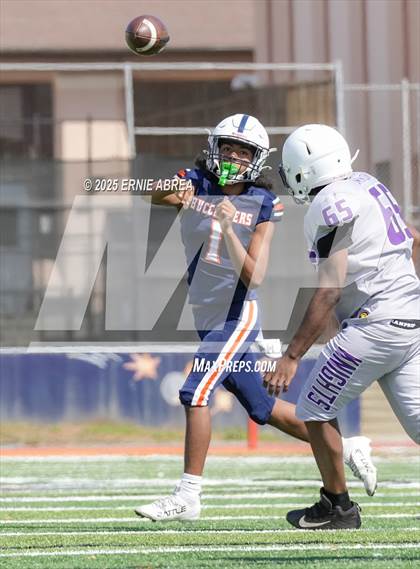 Thumbnail 2 in JV: Castlemont @ Balboa photogallery.