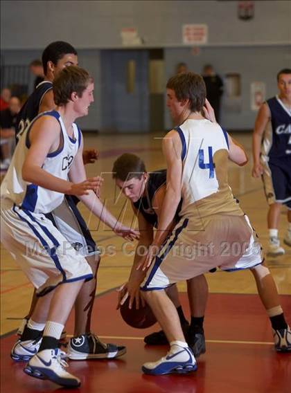 Thumbnail 3 in El Dorado vs. Casa Roble (Cordova Christmas Classic) photogallery.