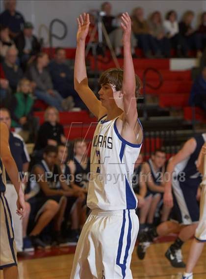 Thumbnail 3 in El Dorado vs. Casa Roble (Cordova Christmas Classic) photogallery.