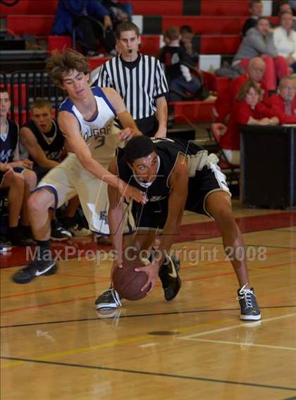 Thumbnail 2 in El Dorado vs. Casa Roble (Cordova Christmas Classic) photogallery.