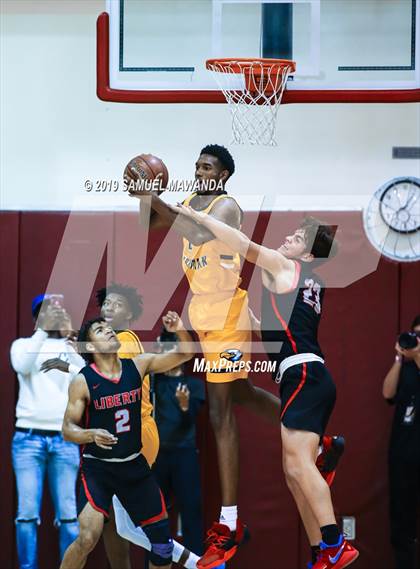 Thumbnail 3 in Rancho Christian vs. Liberty (SoCal Vegas Showdown) photogallery.