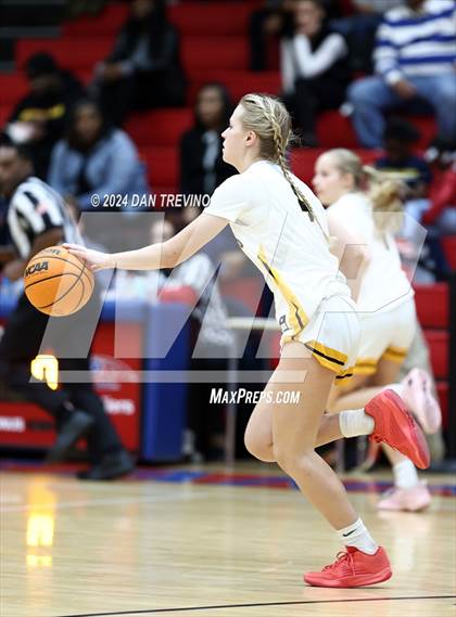 Thumbnail 1 in Kempsville vs Kellam (VHSL 5A Quarterfinal) photogallery.