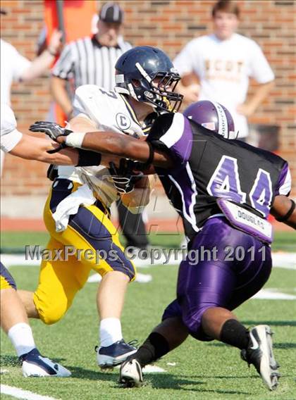 Thumbnail 3 in  Everman vs. Highland Park ( Tom Landry Classic ) photogallery.
