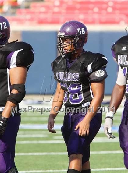 Thumbnail 3 in  Everman vs. Highland Park ( Tom Landry Classic ) photogallery.