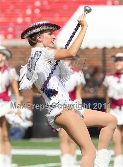 Thumbnail 1 in  Everman vs. Highland Park ( Tom Landry Classic ) photogallery.