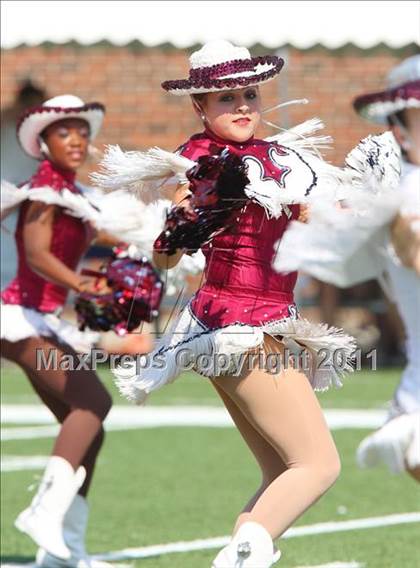 Thumbnail 2 in  Everman vs. Highland Park ( Tom Landry Classic ) photogallery.