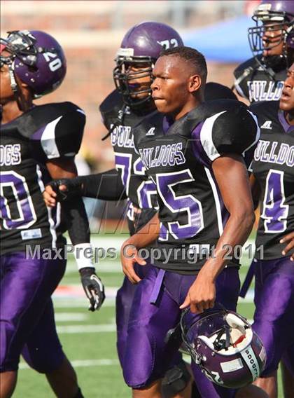 Thumbnail 2 in  Everman vs. Highland Park ( Tom Landry Classic ) photogallery.