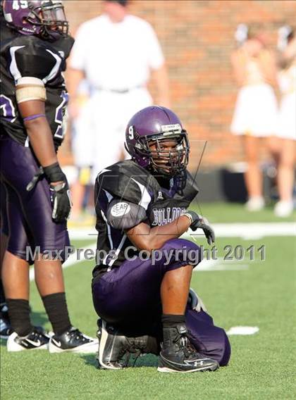 Thumbnail 1 in  Everman vs. Highland Park ( Tom Landry Classic ) photogallery.