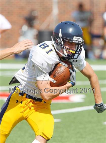 Thumbnail 3 in  Everman vs. Highland Park ( Tom Landry Classic ) photogallery.