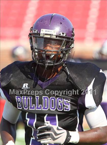 Thumbnail 1 in  Everman vs. Highland Park ( Tom Landry Classic ) photogallery.