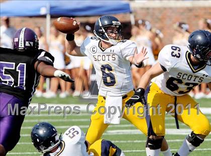 Thumbnail 3 in  Everman vs. Highland Park ( Tom Landry Classic ) photogallery.