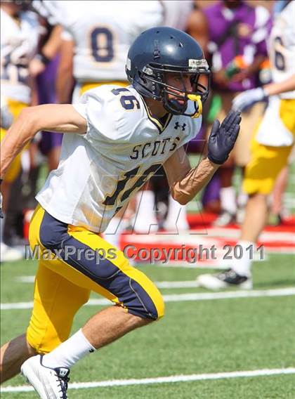 Thumbnail 2 in  Everman vs. Highland Park ( Tom Landry Classic ) photogallery.
