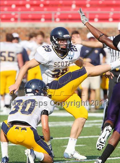 Thumbnail 1 in  Everman vs. Highland Park ( Tom Landry Classic ) photogallery.