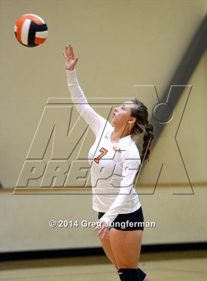Thumbnail 3 in California School for the Deaf vs. Cloverdale (Nor-Cal Invitational) photogallery.