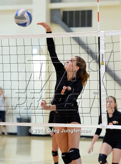 Thumbnail 1 in California School for the Deaf vs. Cloverdale (Nor-Cal Invitational) photogallery.