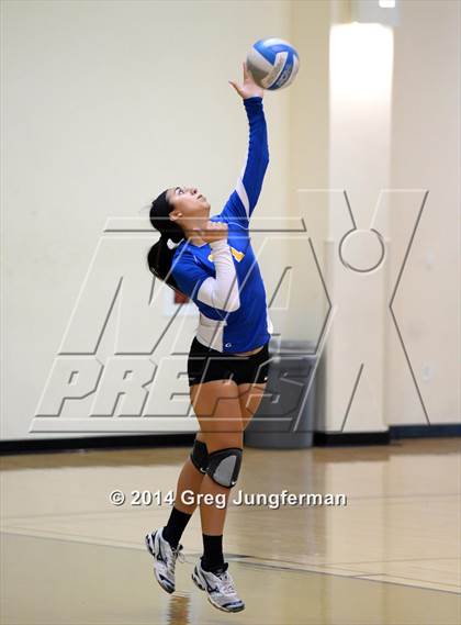 Thumbnail 1 in California School for the Deaf vs. Cloverdale (Nor-Cal Invitational) photogallery.