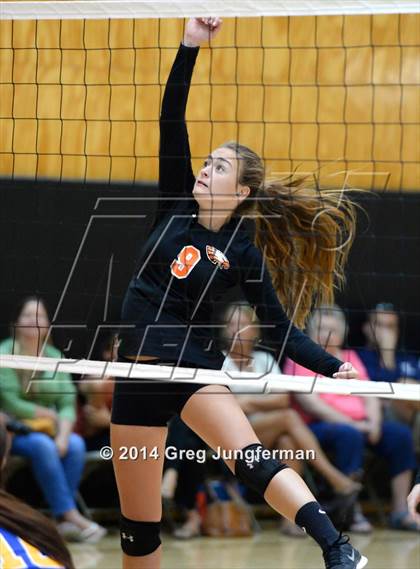 Thumbnail 3 in California School for the Deaf vs. Cloverdale (Nor-Cal Invitational) photogallery.