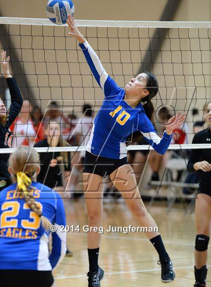 Thumbnail 3 in California School for the Deaf vs. Cloverdale (Nor-Cal Invitational) photogallery.