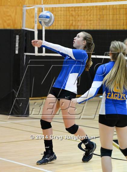 Thumbnail 1 in California School for the Deaf vs. Cloverdale (Nor-Cal Invitational) photogallery.
