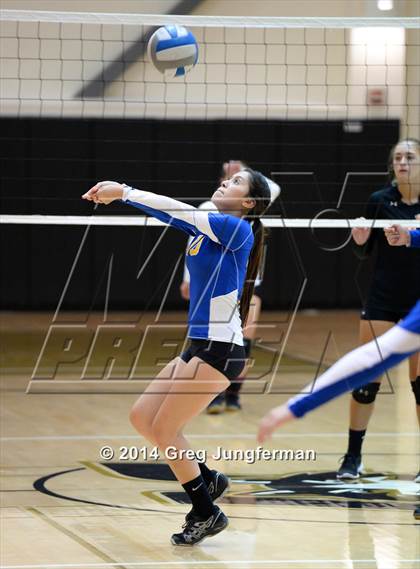 Thumbnail 3 in California School for the Deaf vs. Cloverdale (Nor-Cal Invitational) photogallery.