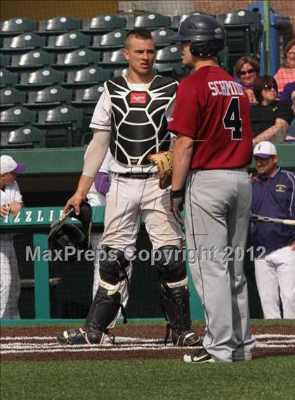 Thumbnail 2 in Valmeyer vs. Gibault Catholic photogallery.