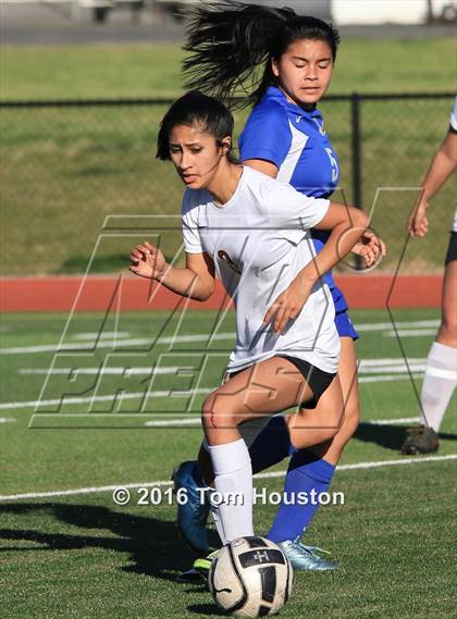 Thumbnail 2 in Covina vs San Dimas photogallery.