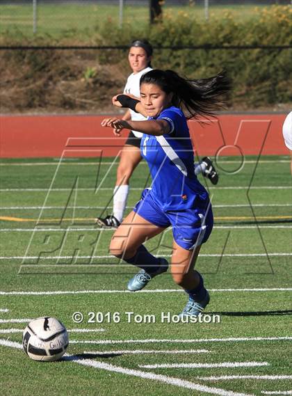 Thumbnail 2 in Covina vs San Dimas photogallery.