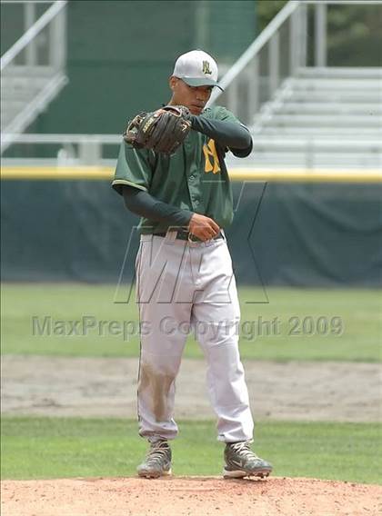 Thumbnail 3 in Ellington vs. New London (CIAC Class M Final)  photogallery.
