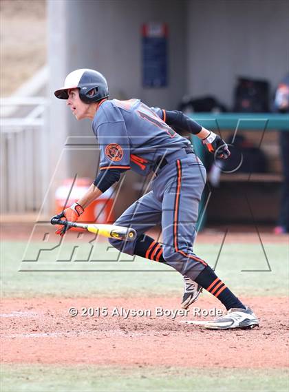 Thumbnail 3 in St. Thomas Aquinas vs. Huntington Beach (National High School Invitational) photogallery.