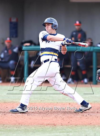 Thumbnail 2 in St. Thomas Aquinas vs. Huntington Beach (National High School Invitational) photogallery.