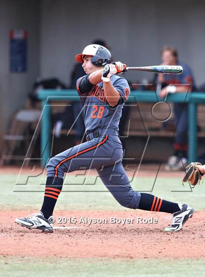 Thumbnail 2 in St. Thomas Aquinas vs. Huntington Beach (National High School Invitational) photogallery.