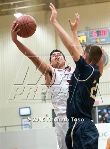 Thumbnail 3 in Stevens vs. O'Connor photogallery.