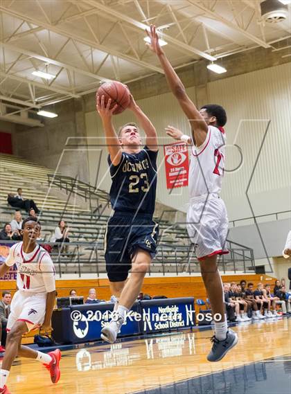 Thumbnail 2 in Stevens vs. O'Connor photogallery.