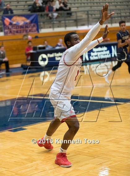 Thumbnail 3 in Stevens vs. O'Connor photogallery.