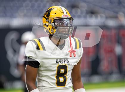 Thumbnail 2 in Fort Bend Marshall vs. Iowa Colony (UIL 5A-DII Football Semi-Regional) photogallery.