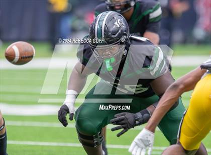 Thumbnail 2 in Fort Bend Marshall vs. Iowa Colony (UIL 5A-DII Football Semi-Regional) photogallery.
