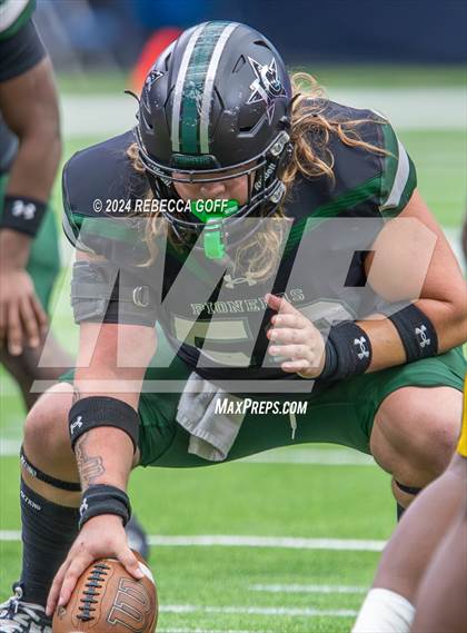 Thumbnail 3 in Fort Bend Marshall vs. Iowa Colony (UIL 5A-DII Football Semi-Regional) photogallery.