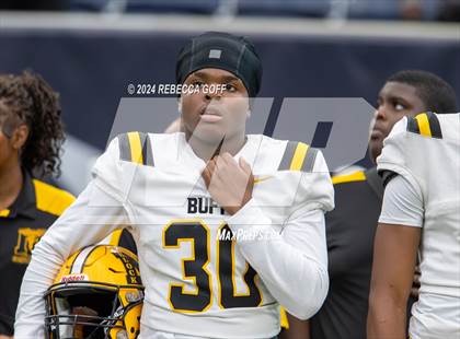 Thumbnail 2 in Fort Bend Marshall vs. Iowa Colony (UIL 5A-DII Football Semi-Regional) photogallery.