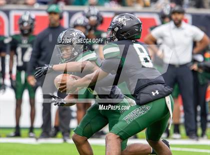 Thumbnail 1 in Fort Bend Marshall vs. Iowa Colony (UIL 5A-DII Football Semi-Regional) photogallery.
