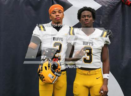 Thumbnail 1 in Fort Bend Marshall vs. Iowa Colony (UIL 5A-DII Football Semi-Regional) photogallery.