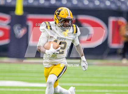 Thumbnail 1 in Fort Bend Marshall vs. Iowa Colony (UIL 5A-DII Football Semi-Regional) photogallery.