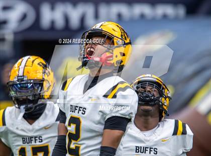 Thumbnail 3 in Fort Bend Marshall vs. Iowa Colony (UIL 5A-DII Football Semi-Regional) photogallery.