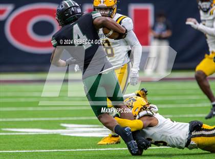 Thumbnail 2 in Fort Bend Marshall vs. Iowa Colony (UIL 5A-DII Football Semi-Regional) photogallery.
