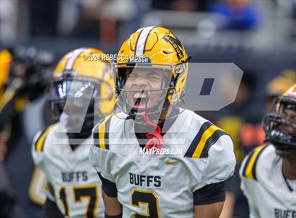 Thumbnail 2 in Fort Bend Marshall vs. Iowa Colony (UIL 5A-DII Football Semi-Regional) photogallery.