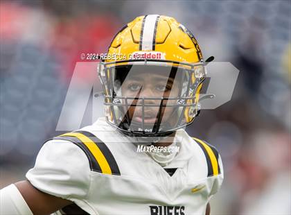 Thumbnail 1 in Fort Bend Marshall vs. Iowa Colony (UIL 5A-DII Football Semi-Regional) photogallery.