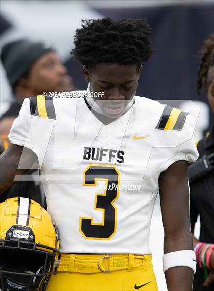 Thumbnail 2 in Fort Bend Marshall vs. Iowa Colony (UIL 5A-DII Football Semi-Regional) photogallery.