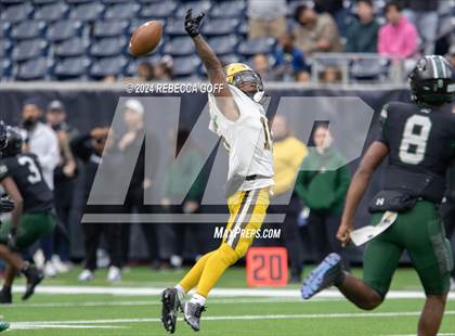 Thumbnail 1 in Fort Bend Marshall vs. Iowa Colony (UIL 5A-DII Football Semi-Regional) photogallery.