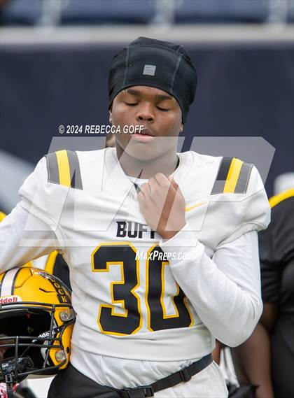 Thumbnail 3 in Fort Bend Marshall vs. Iowa Colony (UIL 5A-DII Football Semi-Regional) photogallery.