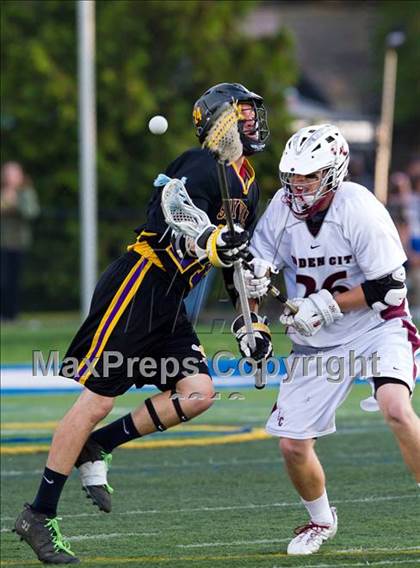 Thumbnail 3 in Sayville vs Garden City (NYSPHSAA Class B Regional Final) photogallery.